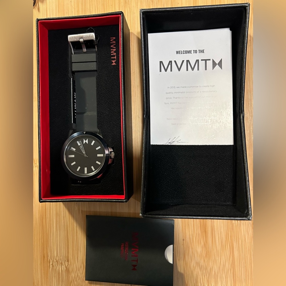 MVMT MARINE SPORT WATCH WITH 45.5MM BLACK FACE & BLACK SILICONE BAND - Picture 6 of 7